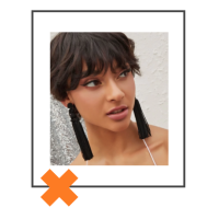 Oorstekers tassels black